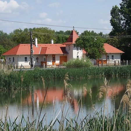 Nagybajcsi Koertefa Vendeghaz Apartment ภายนอก รูปภาพ