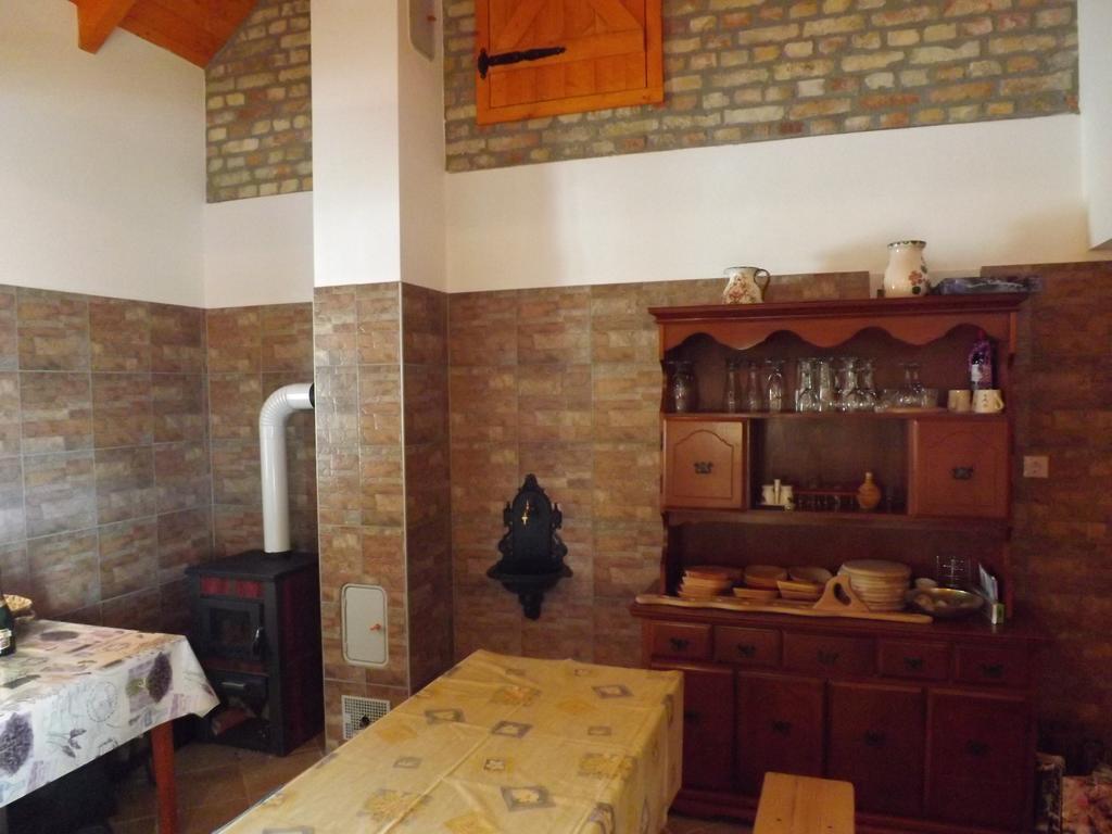 Nagybajcsi Koertefa Vendeghaz Apartment ห้อง รูปภาพ