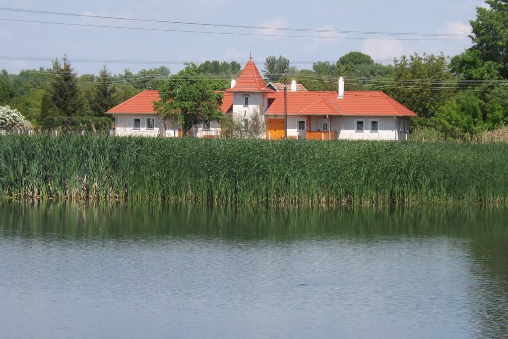 Nagybajcsi Koertefa Vendeghaz Apartment ภายนอก รูปภาพ